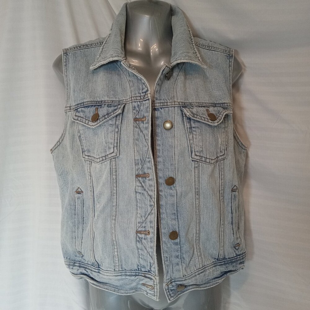 Forever 21 Premium Denim Distressed Sleevless Floral Y2K Boho Jacket Vest Blue M